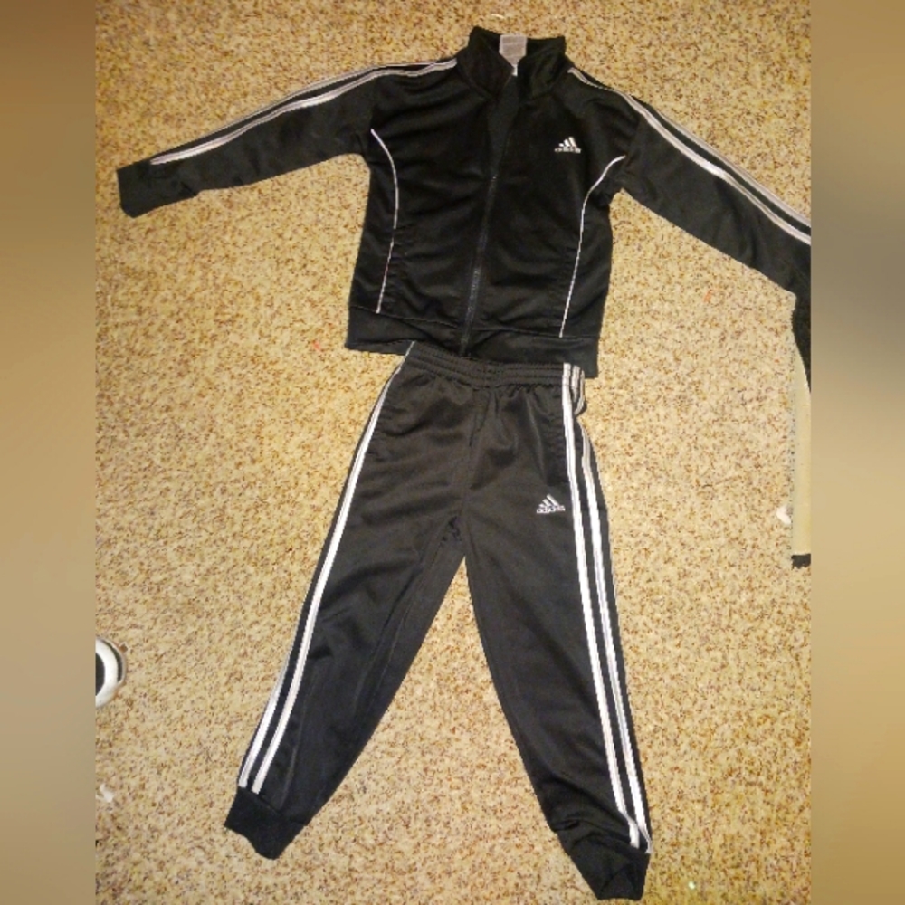 Toddler size 5 Adidas outfit